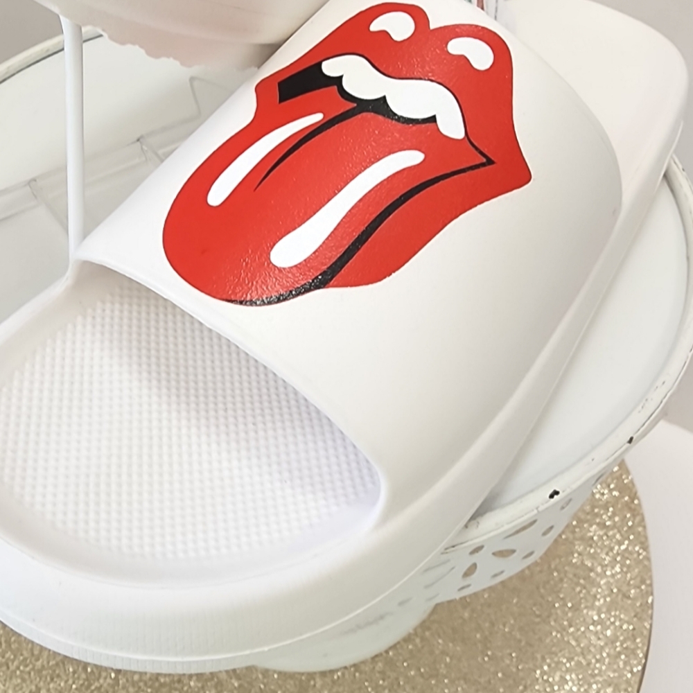 Sketchers Rolling Stones Red Mick Jagger Mouth White Foamies Slide Sandal NWT! - Picture 3 of 13